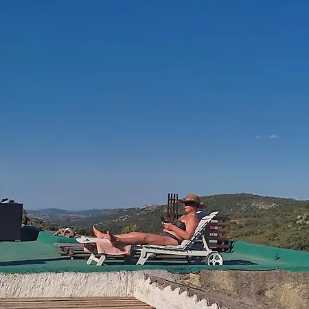 Yogaville Sardegna Luxussátor *